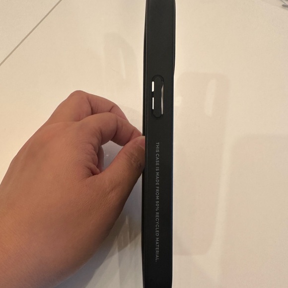 ❌SOLD❌Authentic Casetify Alice + Olivia iPhone 14 Pro phone case - Picture 4 of 7